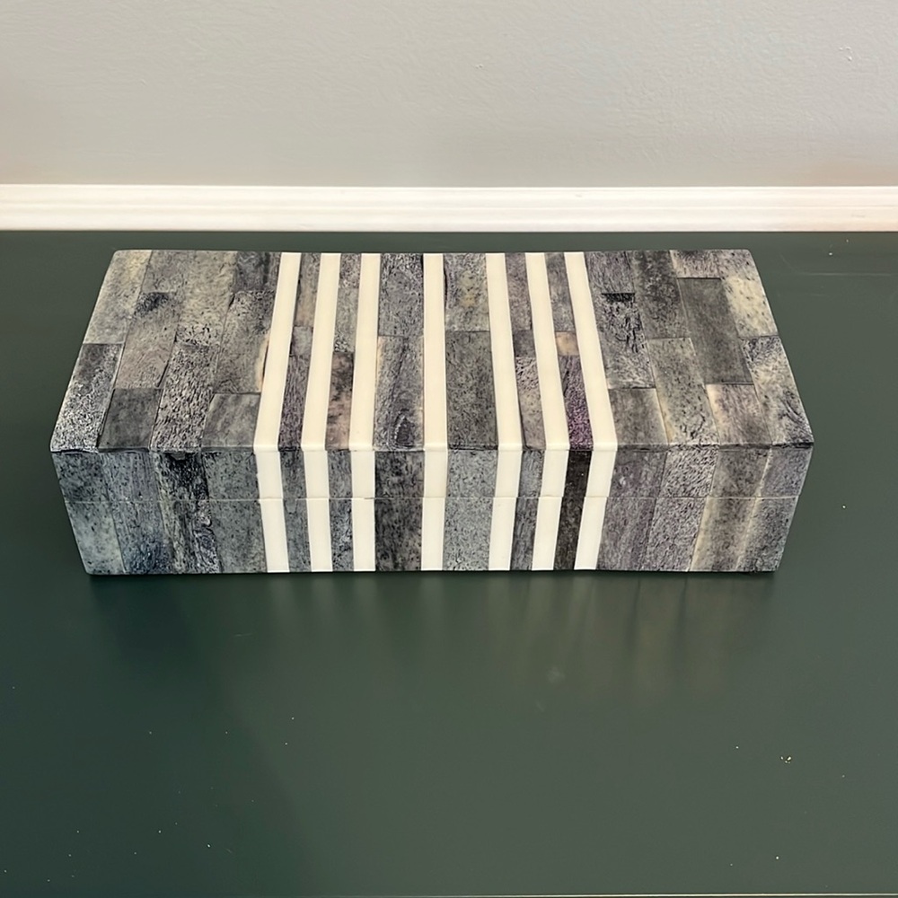 NWT Handicrafts home box 10x4.5x2.5